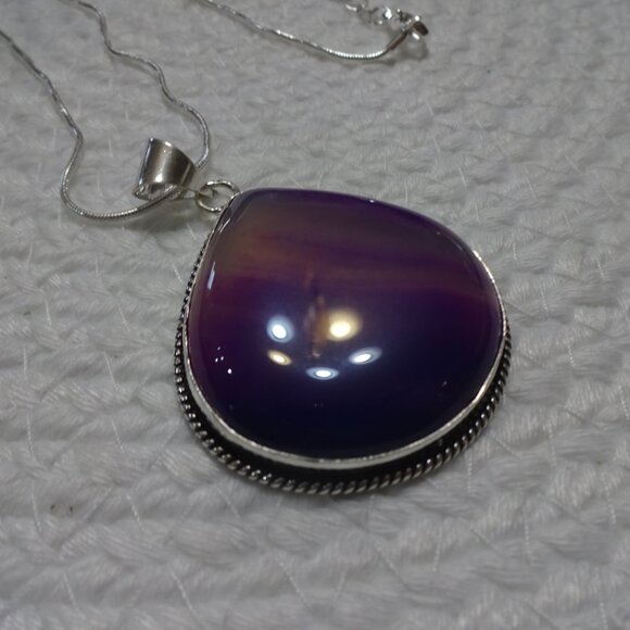 Beautiful PURPLE BOTSWANA AGATE Handmade Sterling 925 Pendant/Chain #820C - Picture 3 of 3